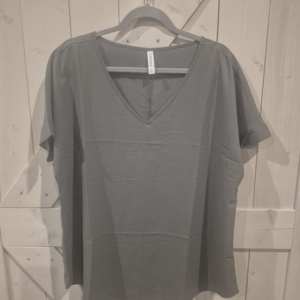 Zenana Outfitters Light Green V-Neck Short Sleeve Top